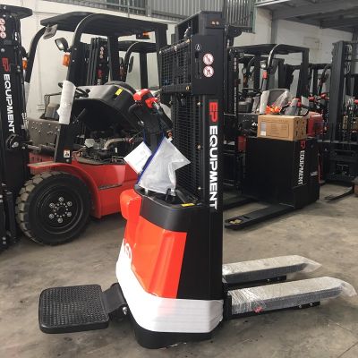 Xe nâng Stacker đứng lái 1.5 tấn ESR151