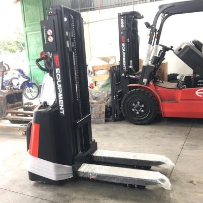 Xe nâng Stacker đứng lái 1.5 tấn ESR151