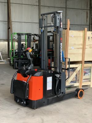 Xe nâng Reach Truck đứng lái CQE12R / CQE15R