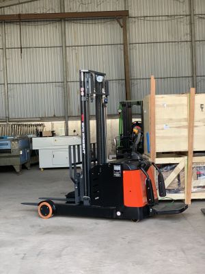 Xe nâng Reach Truck đứng lái CQE12R / CQE15R