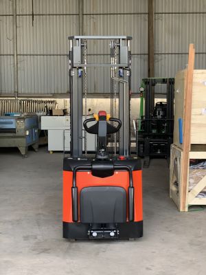 Xe nâng Reach Truck đứng lái CQE12R / CQE15R