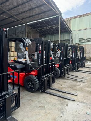 DỊCH VỤ CHO THUÊ XE NÂNG HÀNG GIÁ TỐT